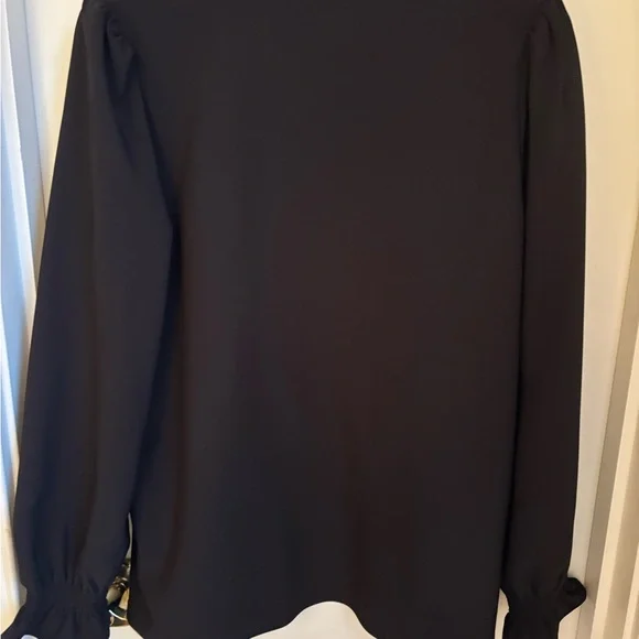 La roque Black V-Neck Long Sleeve Blouse size L - Picture 4 of 4